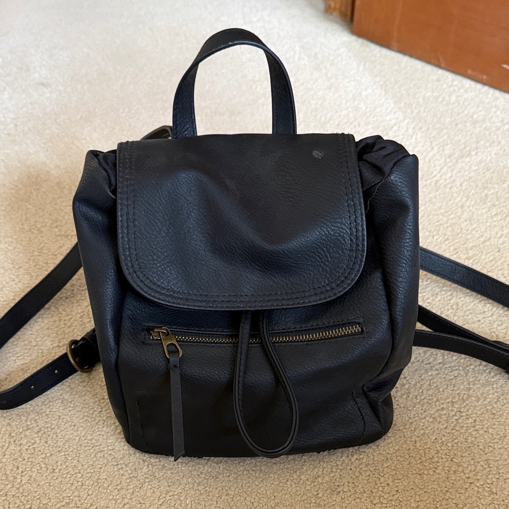Universal Thread Black Backpack